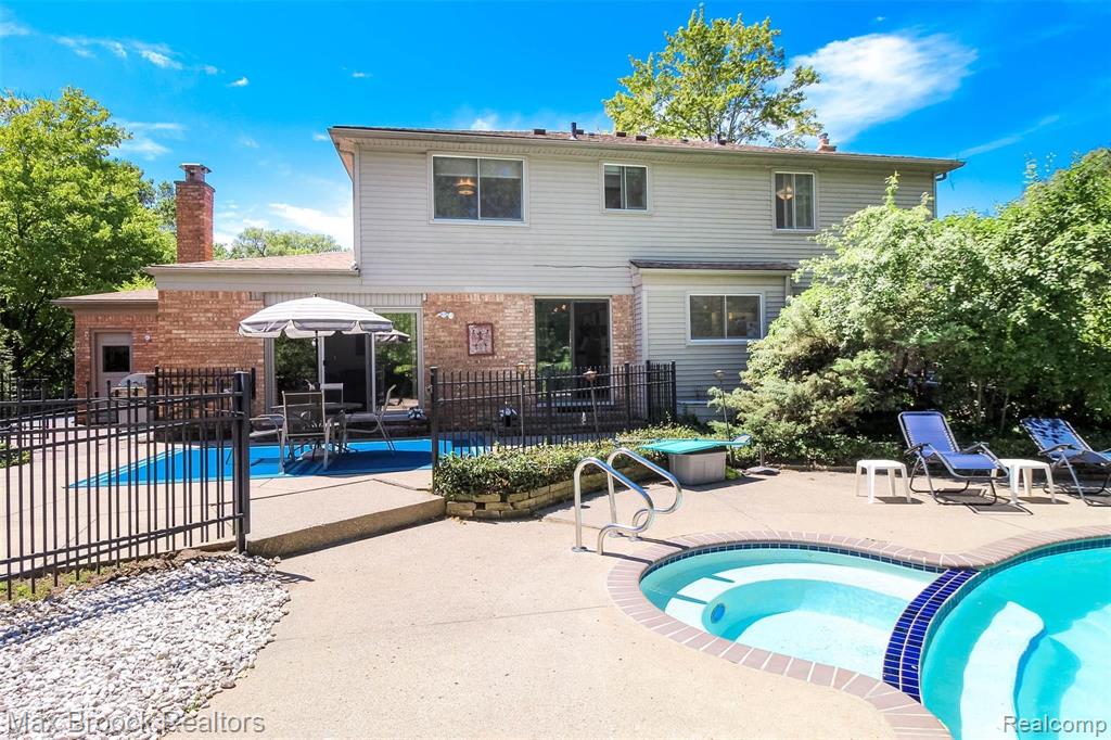 35216 Old Timber Road Farmington Hills, MI 48331 - Photo 26 of 32