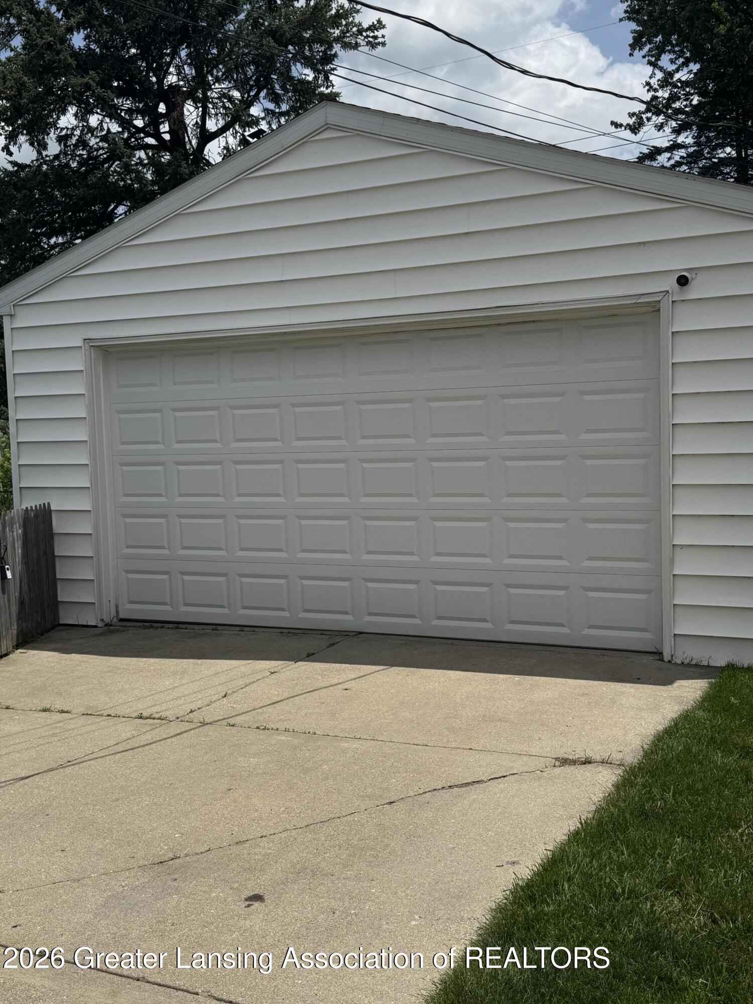 4901 Alpha Street Lansing, MI 48910 - Photo 30 of 34 Garage