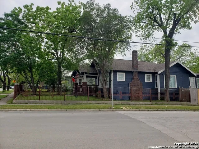 $2,350 | 1421 Austin Street, San Antonio, TX 78215