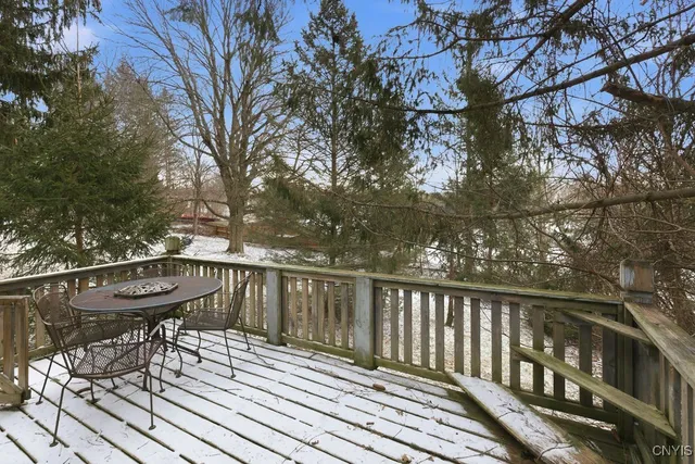 $196,500 | 204 Eureka Drive, Manlius, NY 13104