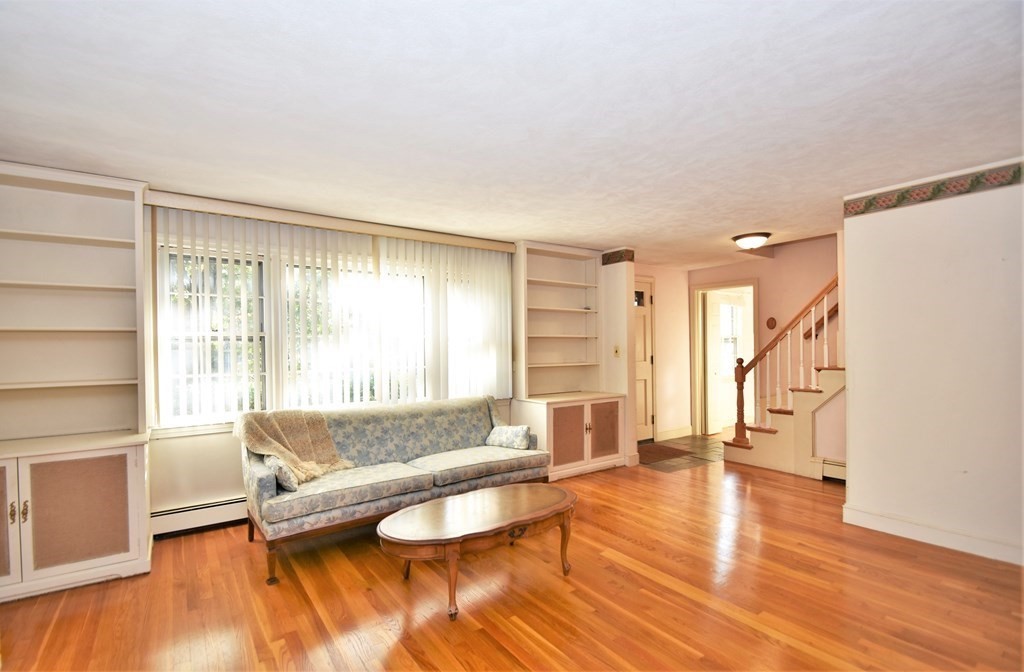 64 Devon Road Norwood, MA 02062 - Photo 9 of 27 Gallery Image 9