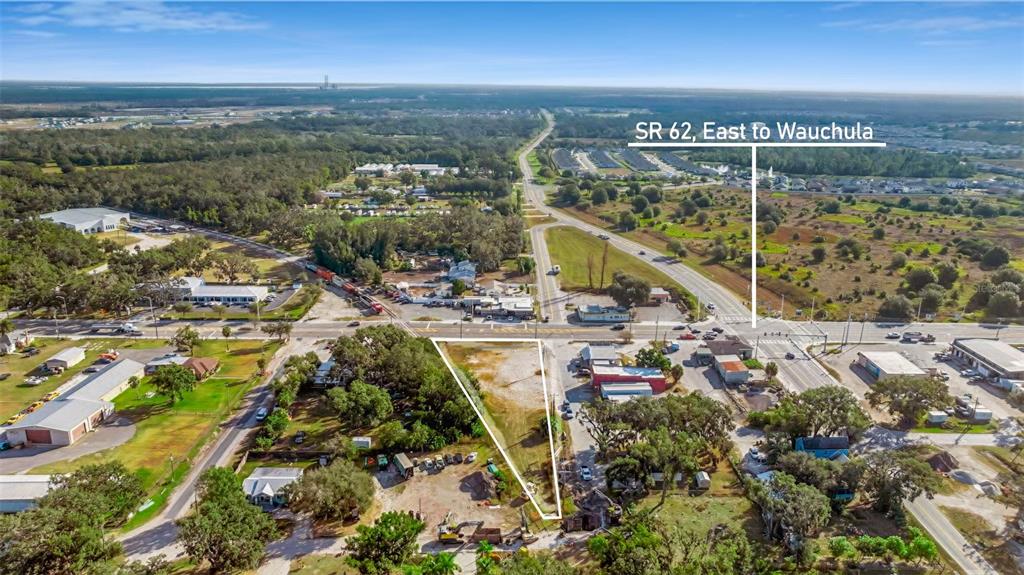 12346 Highway 301 Parrish, FL 34219 - Photo 6 of 8 a view of a city