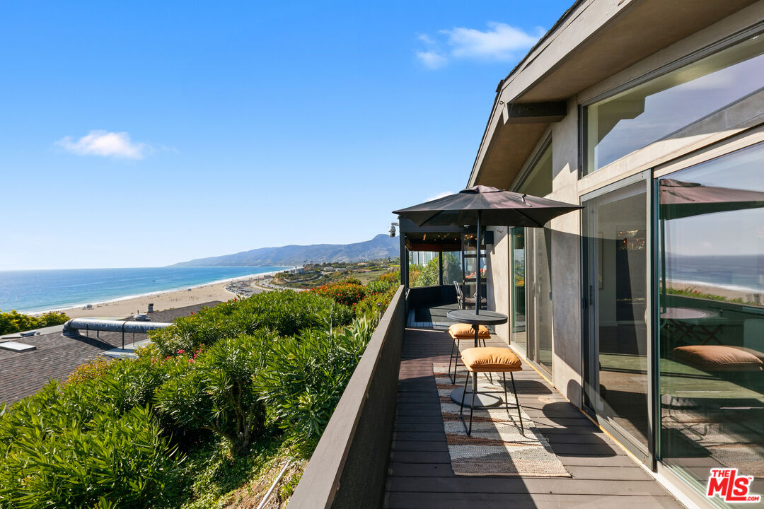 29500 Heathercliff Road, Unit 159 Malibu, CA 90265 - Photo 16 of 37