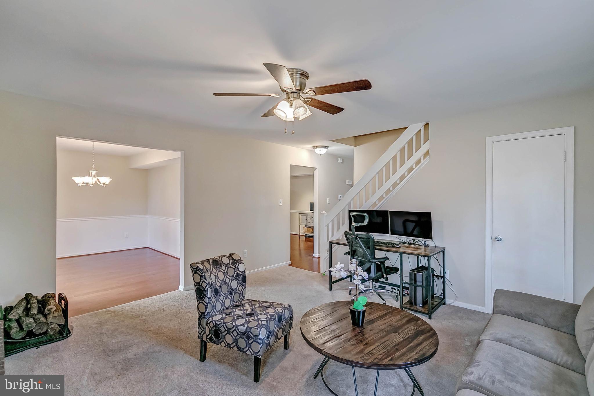 4513 Lees Corner Road Chantilly, VA 20151 - Photo 11 of 28 Comfy family room