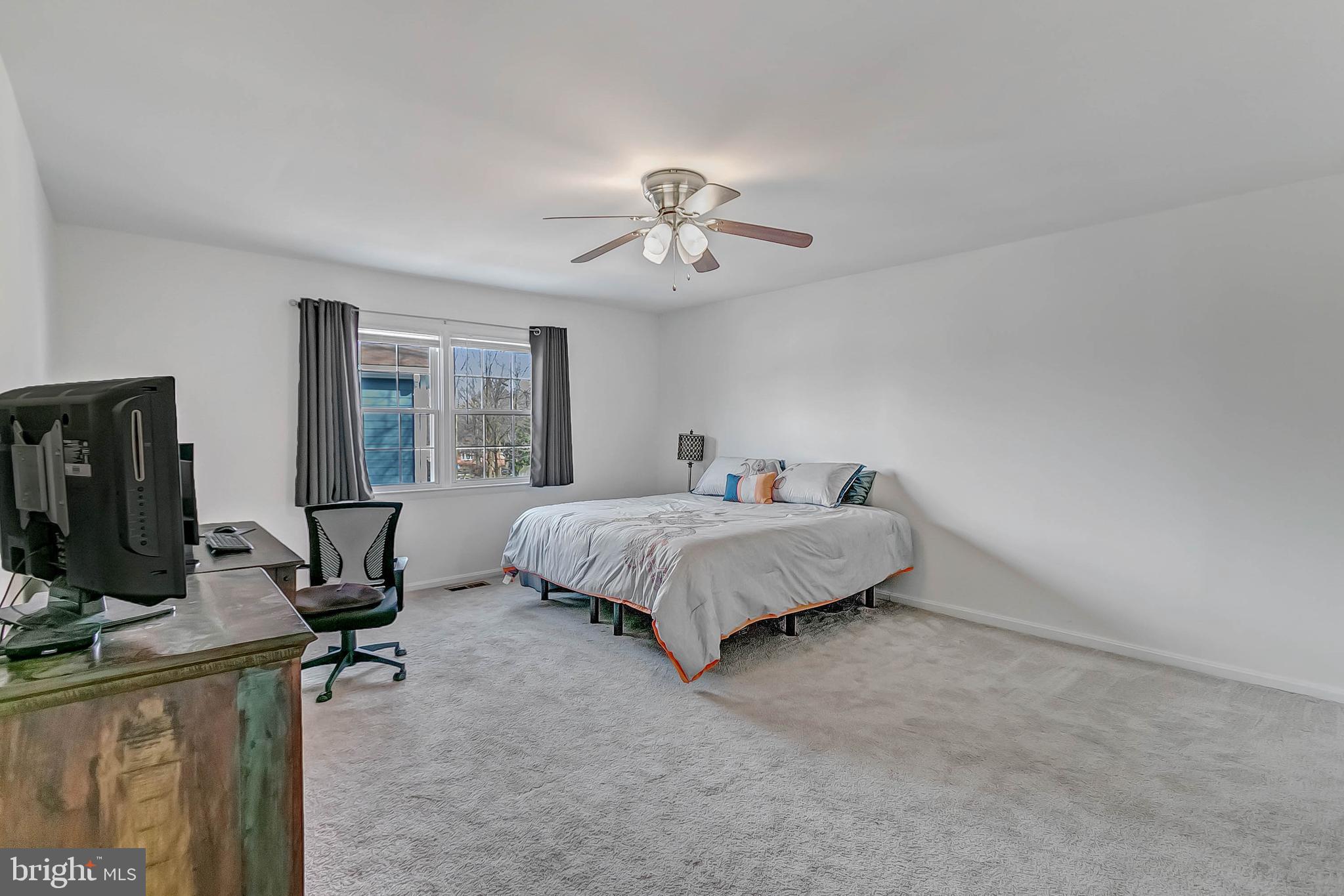 4513 Lees Corner Road Chantilly, VA 20151 - Photo 17 of 28 Spacious primary bedroom