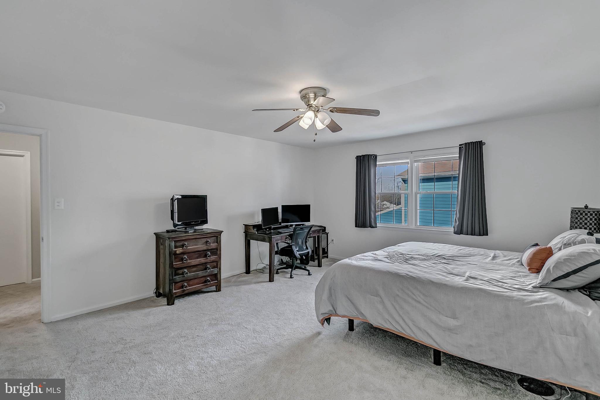 4513 Lees Corner Road Chantilly, VA 20151 - Photo 21 of 28 2nd bedroom