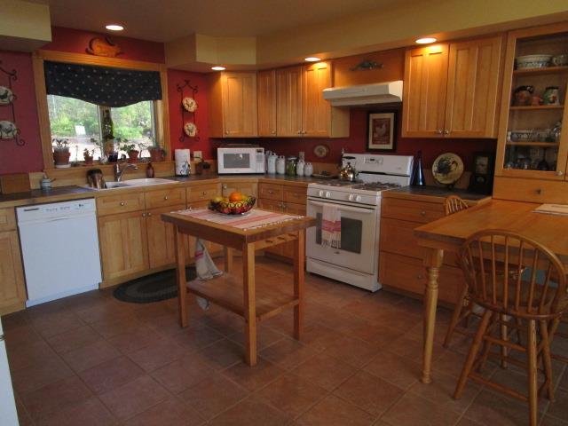 118 Spring Valley Road Raymond, ME 04071 - Photo 9 of 20 Gret kitchen located in a spot to...