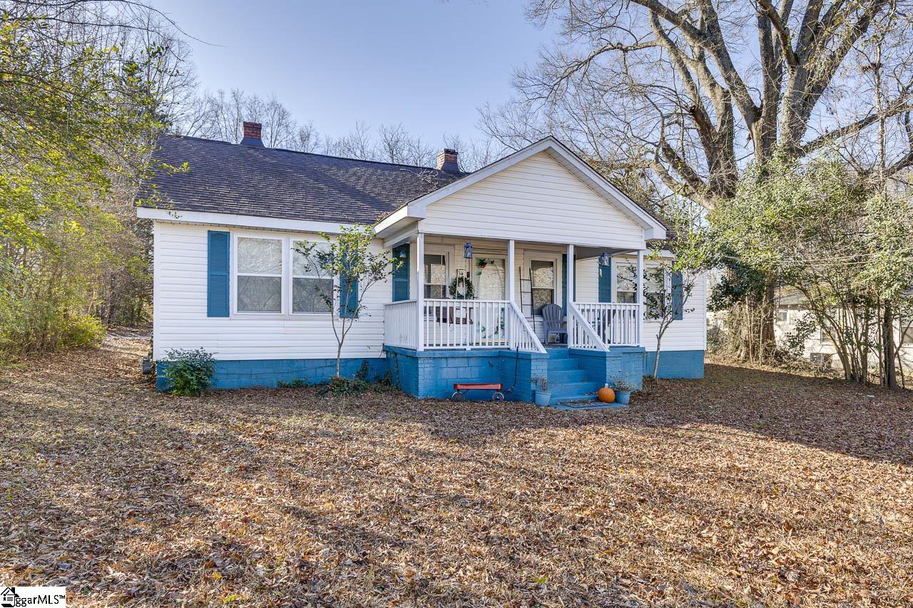 524 Fleming Street Laurens, SC 29360 - Photo 2 of 20