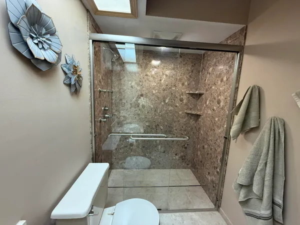 $349,900 | 621 Nancyk Crossing, Roanoke, IN 46783