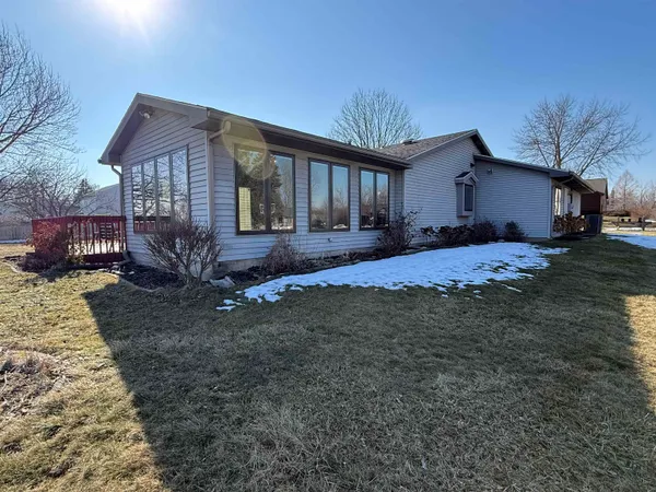 $349,900 | 621 Nancyk Crossing, Roanoke, IN 46783