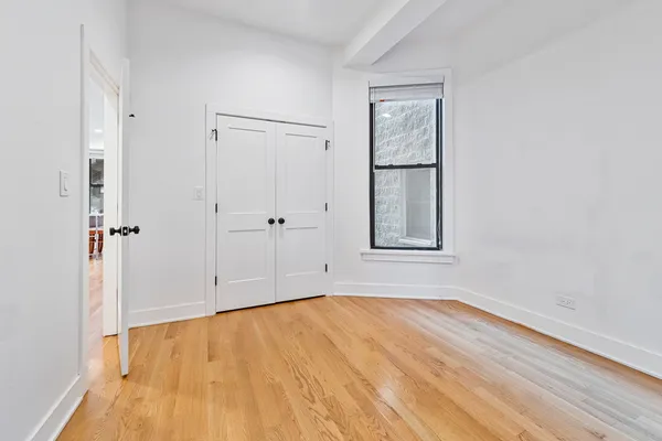 $2,885 | 3517 North Reta Avenue, Unit 2R, Chicago, IL 60657