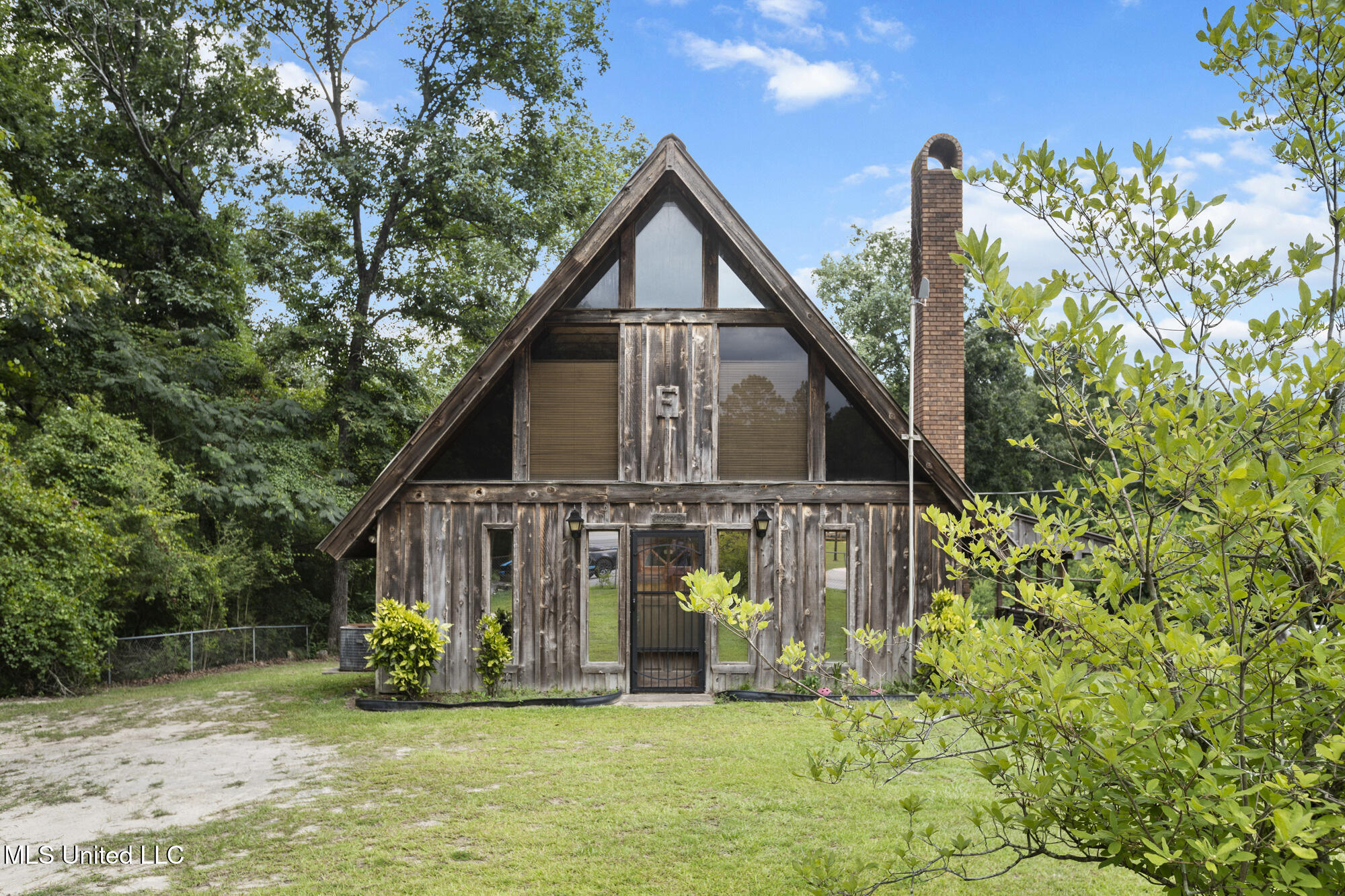 48 Brady Road Petal, MS 39465 - Photo 2 of 34 1
