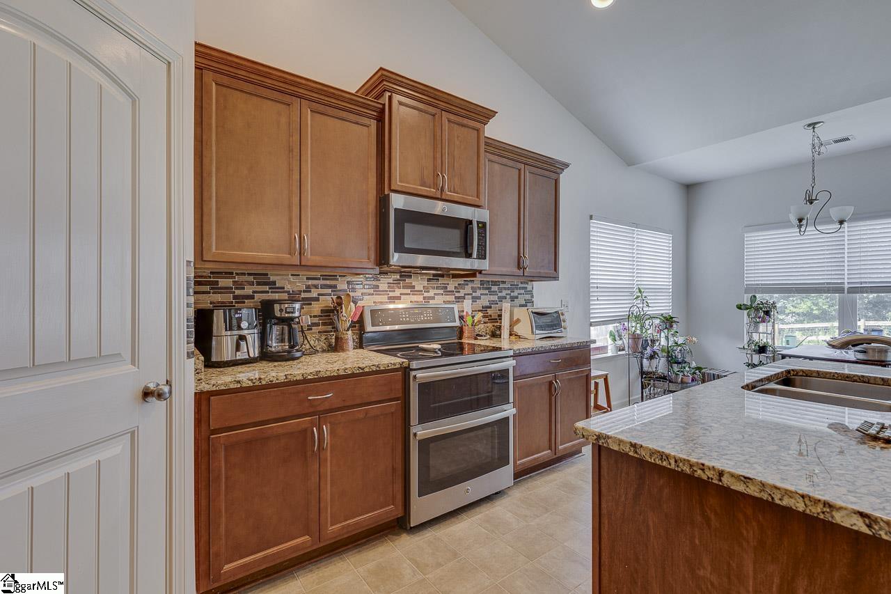 364 Kelly Farm Road Moore, SC 29369 - Photo 6 of 30