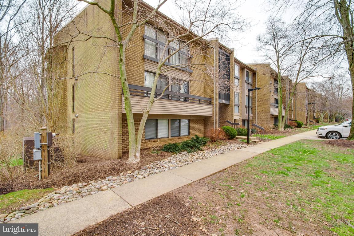 2110 Green Watch Way, Unit 201 Reston, VA 20191 - Photo 2 of 35 Gallery Image 2