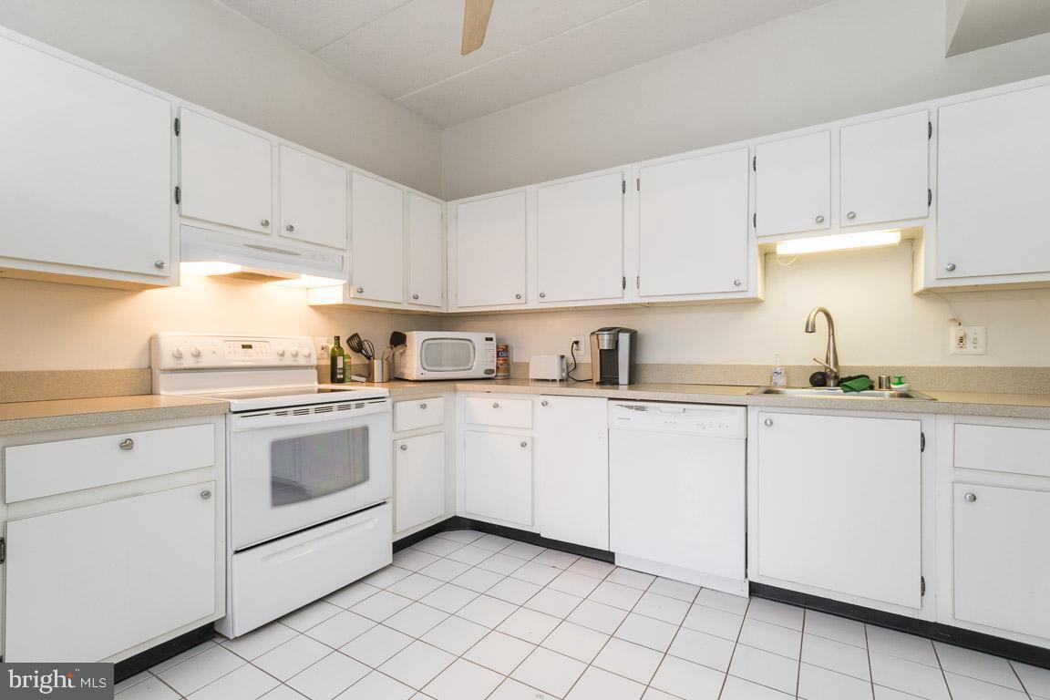 2110 Green Watch Way, Unit 201 Reston, VA 20191 - Photo 15 of 35 Gallery Image 15