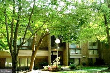 2110 Green Watch Way, Unit 201 Reston, VA 20191 - Photo 5 of 35 This is what it looks like in the spring!