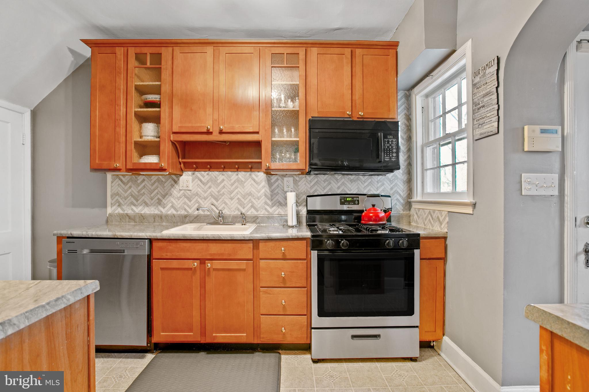 1202 Southview Road Baltimore, MD 21218 - Photo 11 of 40 Gallery Image 11