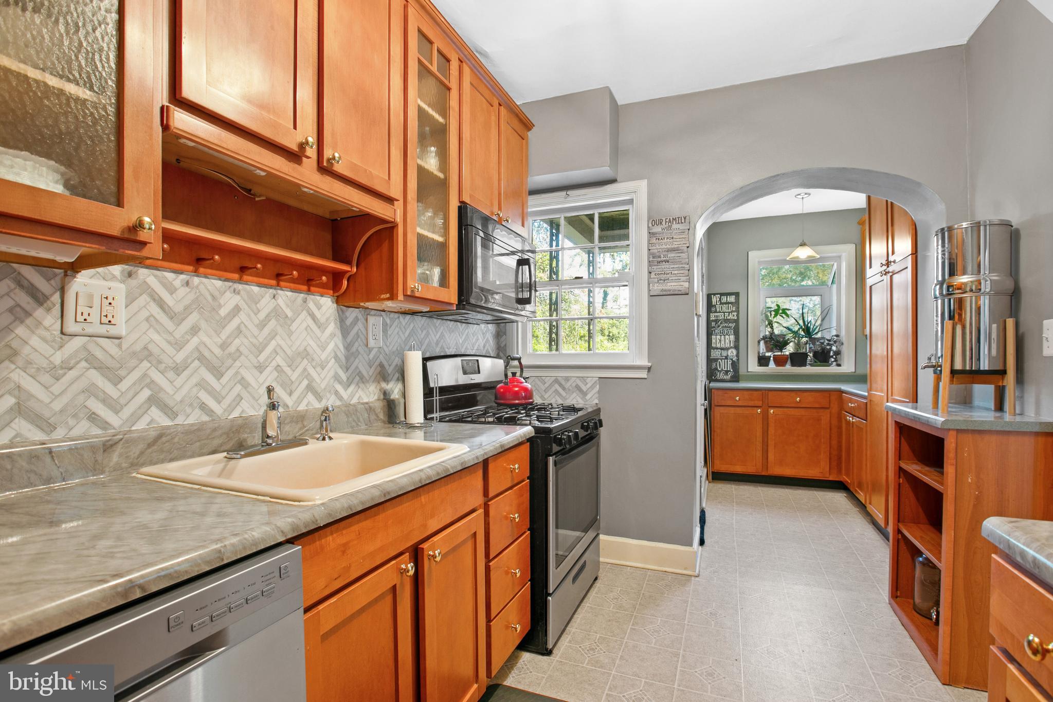 1202 Southview Road Baltimore, MD 21218 - Photo 13 of 40 Gallery Image 13