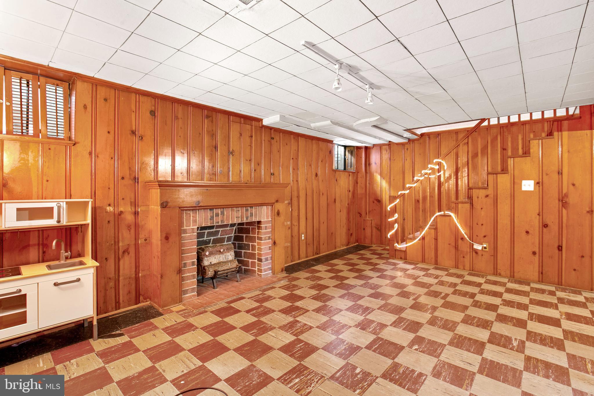 1202 Southview Road Baltimore, MD 21218 - Photo 20 of 40 Gallery Image 20