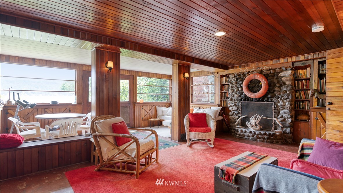11712 Riviera Place Northeast Seattle, WA 98125 - Photo 19 of 32 Gallery Image 19