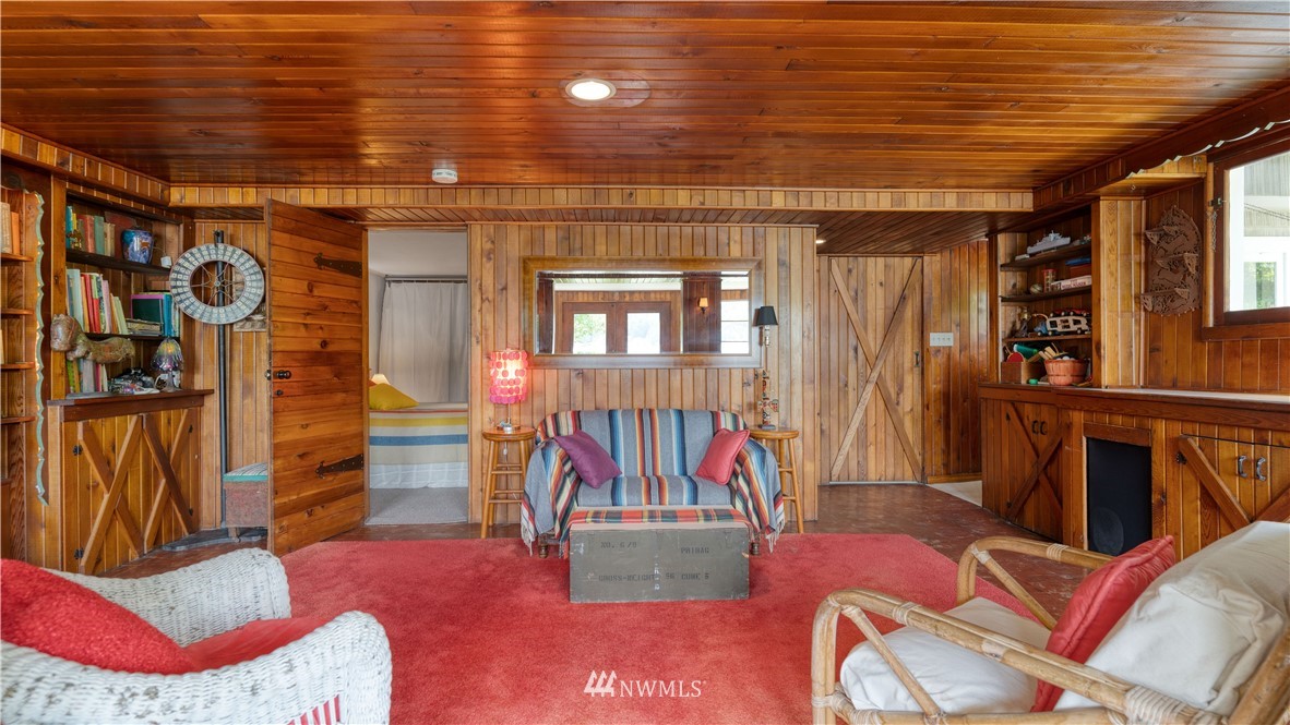 11712 Riviera Place Northeast Seattle, WA 98125 - Photo 21 of 32 Gallery Image 21