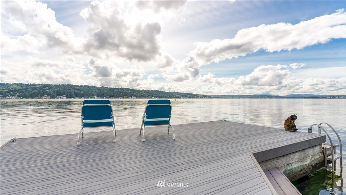 11712 Riviera Place Northeast Seattle, WA 98125 - Photo 29 of 32 Gallery Image 29