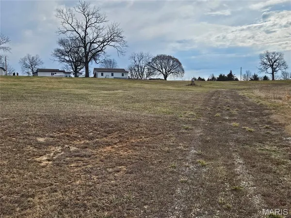 $325,000 | 22625 Redwood Road, Richland, MO 65556