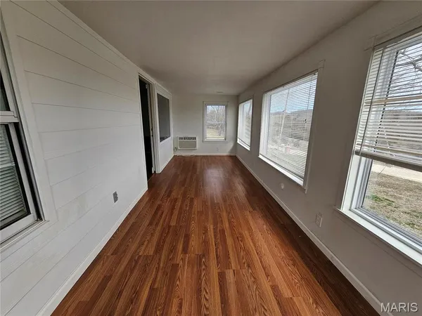 $325,000 | 22625 Redwood Road, Richland, MO 65556