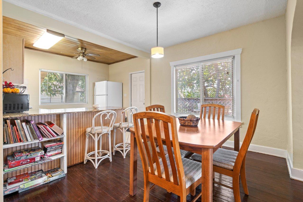 524 Colonial Road West Palm Beach, FL 33405 - Photo 9 of 29 009-524ColonialRoad-WestPalmBeach-FL-334