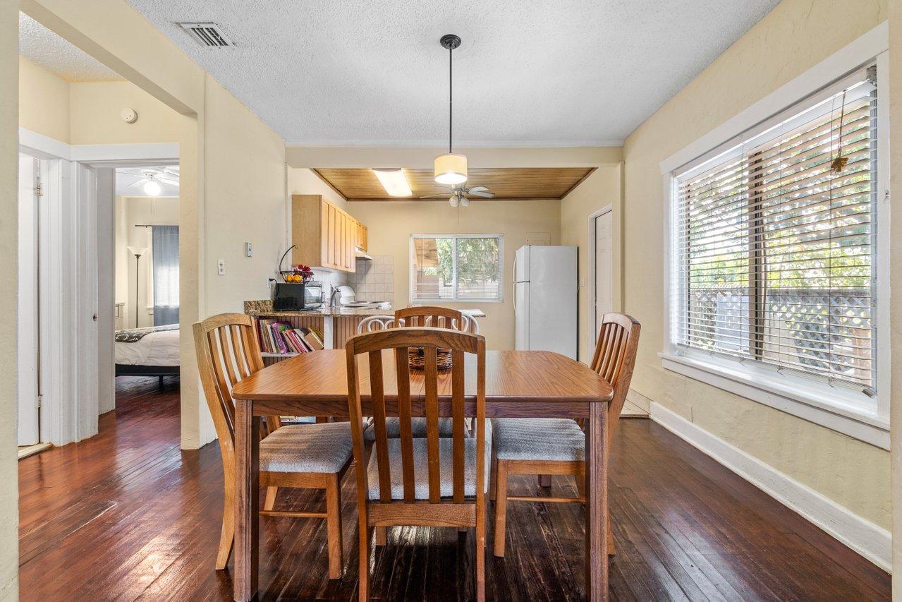 524 Colonial Road West Palm Beach, FL 33405 - Photo 10 of 29 010-524ColonialRoad-WestPalmBeach-FL-334