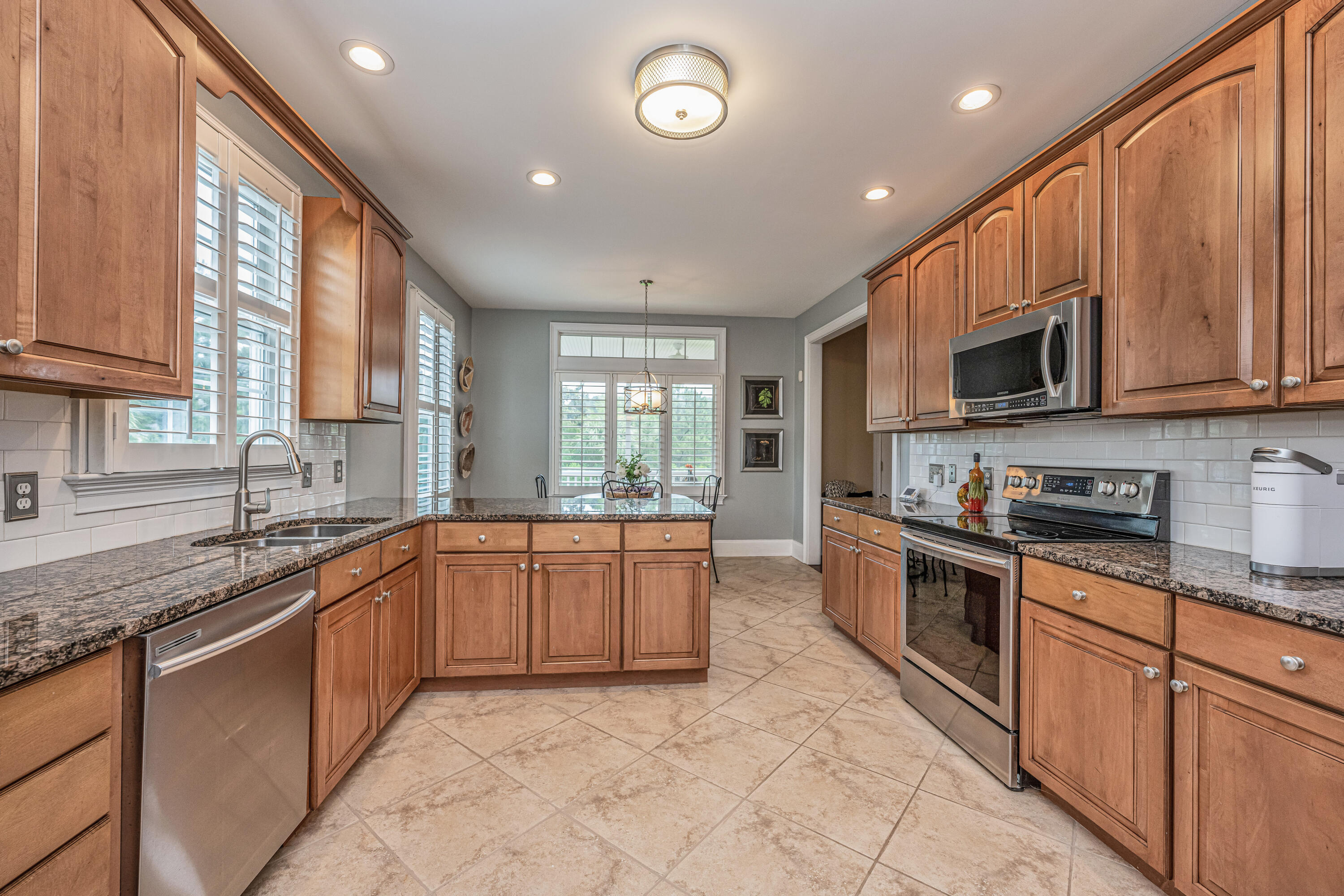 331 Commonwealth Road Mount Pleasant, SC 29466 - Photo 19 of 74 331CommonwealthRd13