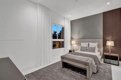 $1,050,000 | 1801 Northeast 13th Street, Unit 1829, Fort Lauderdale, FL 33304