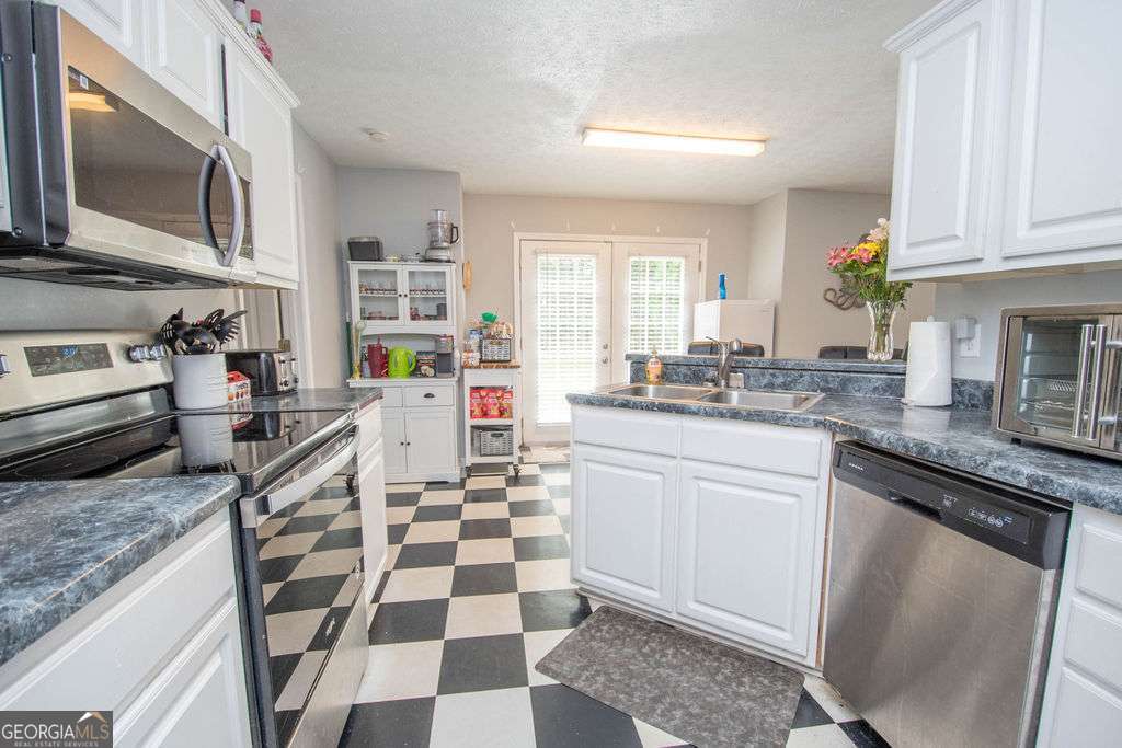 67 Roger Arnold Road Grantville, GA 30220 - Photo 20 of 36