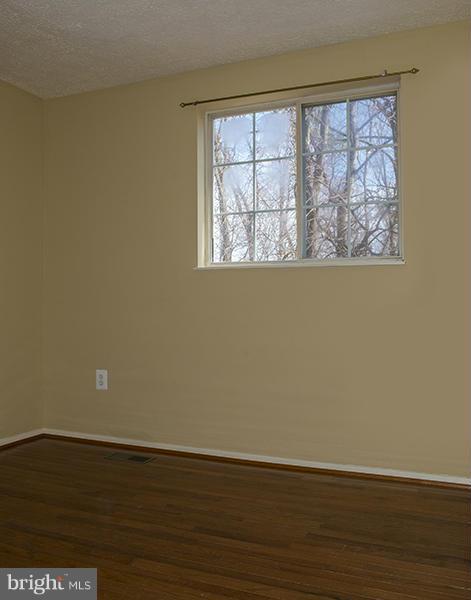 10324 Apple Ridge Road Gaithersburg, MD 20886 - Photo 11 of 24 Bedroom