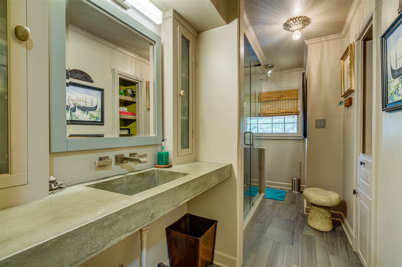 158 South Perkins Road Memphis, TN 38117 - Photo 14 of 25 Sexy new full hall bath remodel