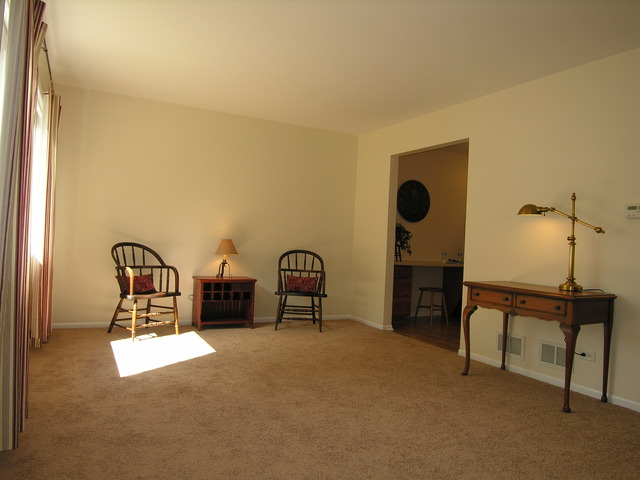614 Allanson Road Mundelein, IL 60060 - Photo 2 of 19