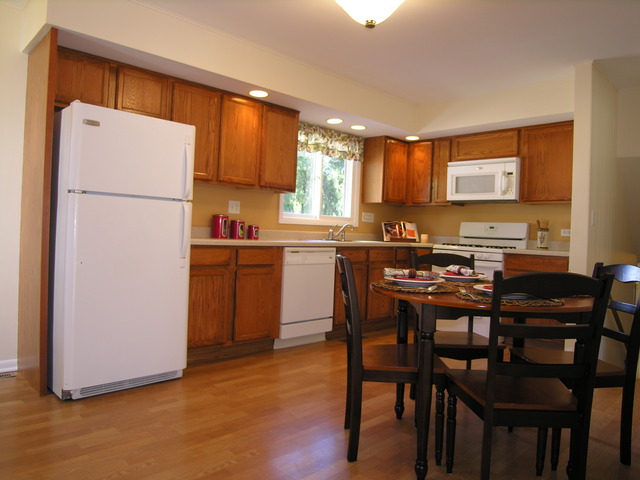 614 Allanson Road Mundelein, IL 60060 - Photo 4 of 19