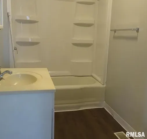 $99,500 | 1625-14 14 1/2 Street, Rock Island, IL 61201