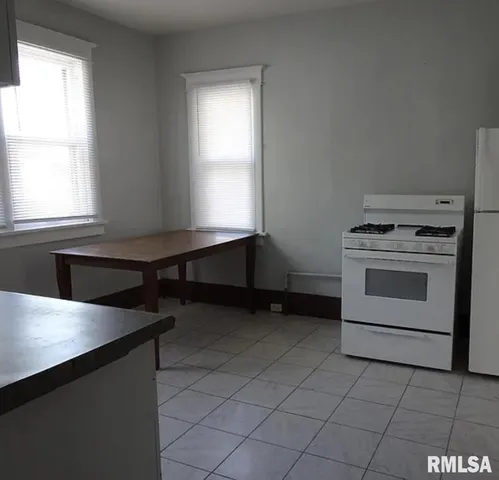 $99,500 | 1625-14 14 1/2 Street, Rock Island, IL 61201