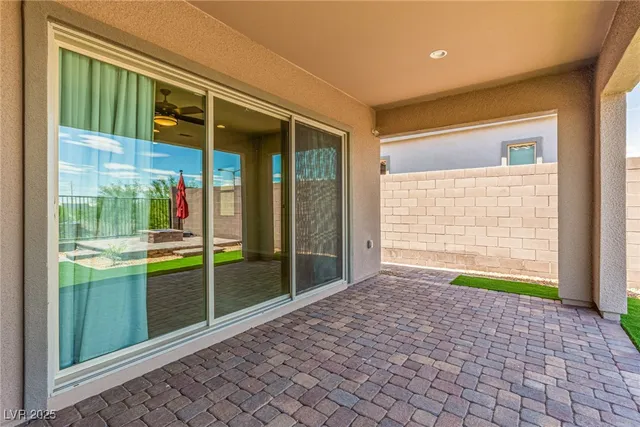 $3,100 | 298 Nine Mile Creek Drive, Las Vegas, NV 89138