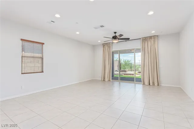 $3,100 | 298 Nine Mile Creek Drive, Las Vegas, NV 89138