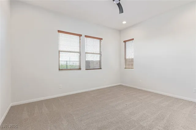 $3,100 | 298 Nine Mile Creek Drive, Las Vegas, NV 89138