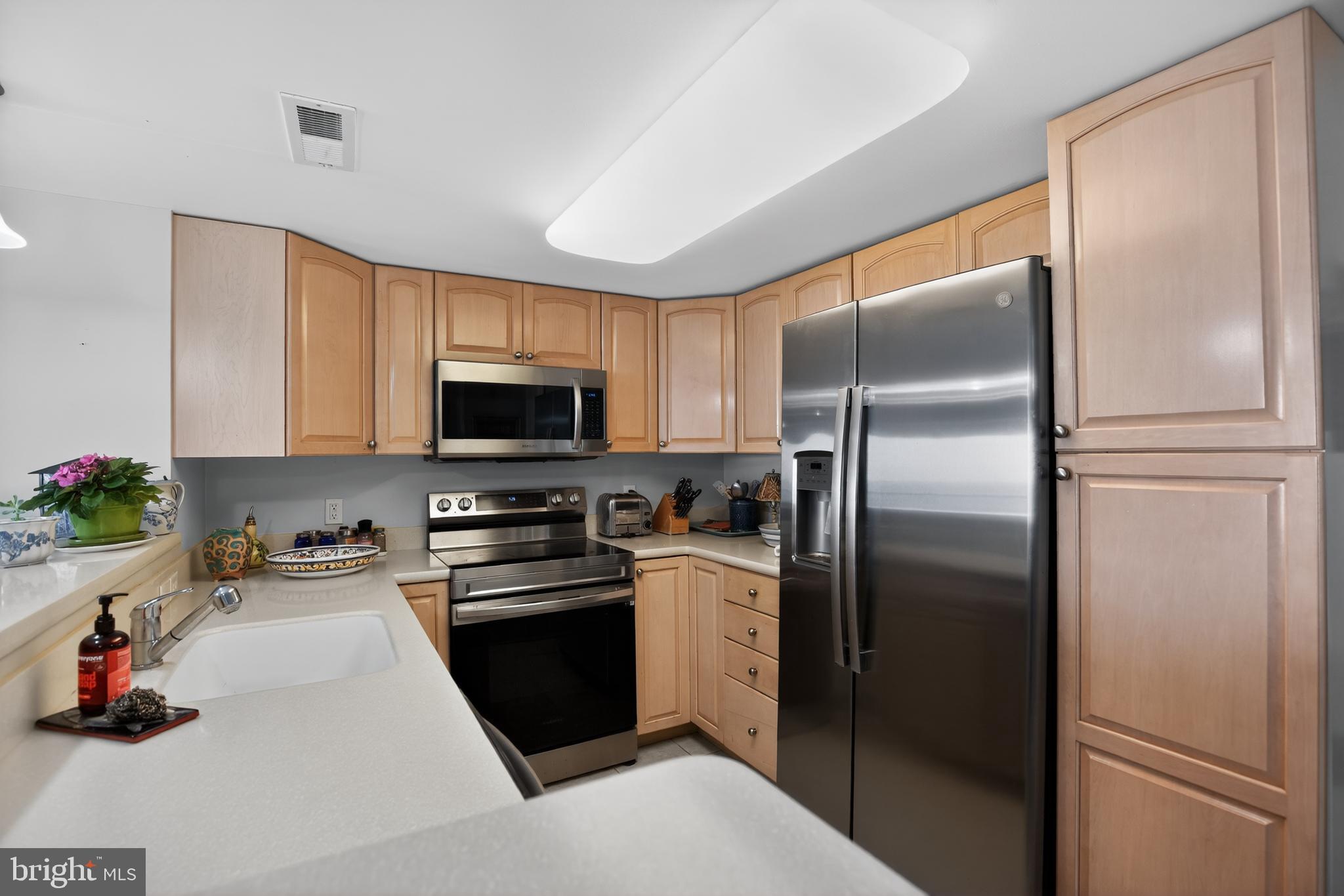 8501 Bayside Road, Unit 604 Chesapeake Beach, MD 20732 - Photo 8 of 42 Kitchen
