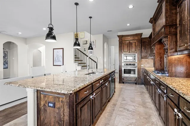 $659,500 | 8 Center Court, Heath, TX 75032