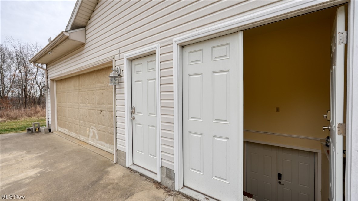 3752 Holmes Road Cambridge, OH 43725 - Photo 42 of 50 View of garage