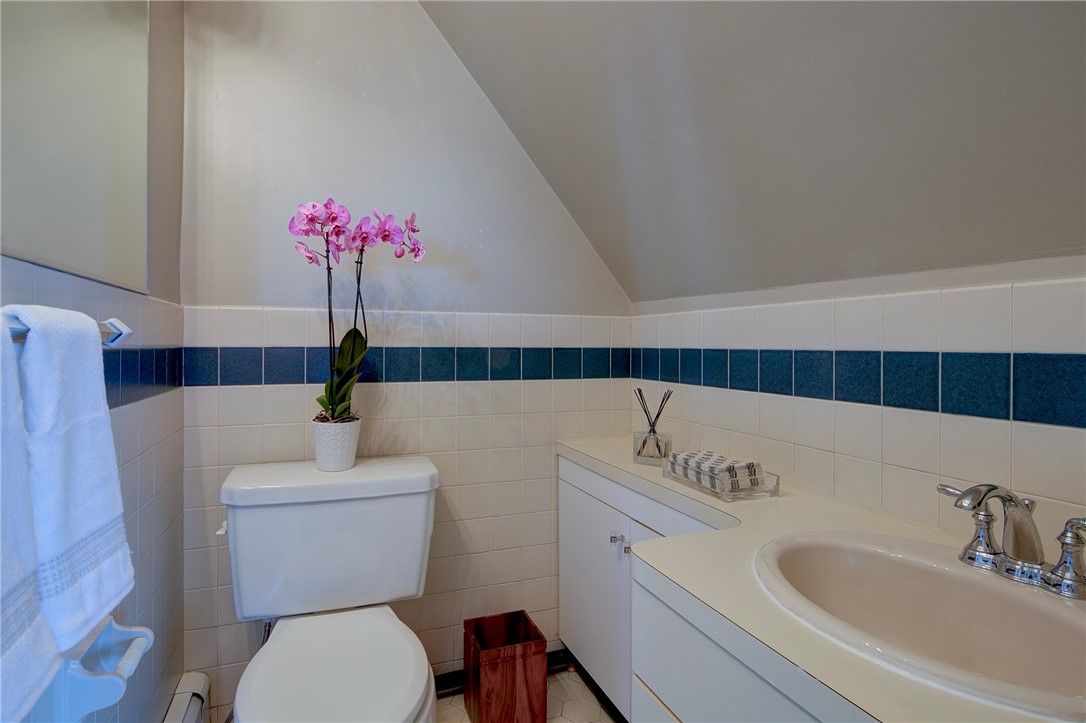 61 Ledge Road, Unit H Newport, RI 02840 - Photo 20 of 27 Half bath off kitchen