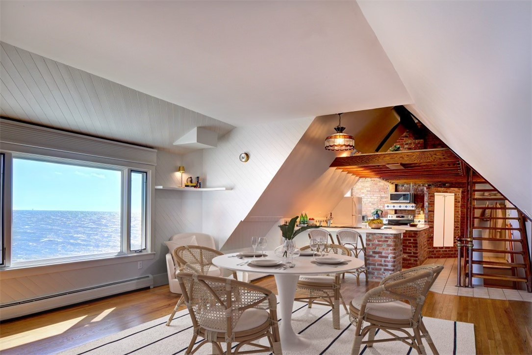 61 Ledge Road, Unit H Newport, RI 02840 - Photo 6 of 27 Virtually staged