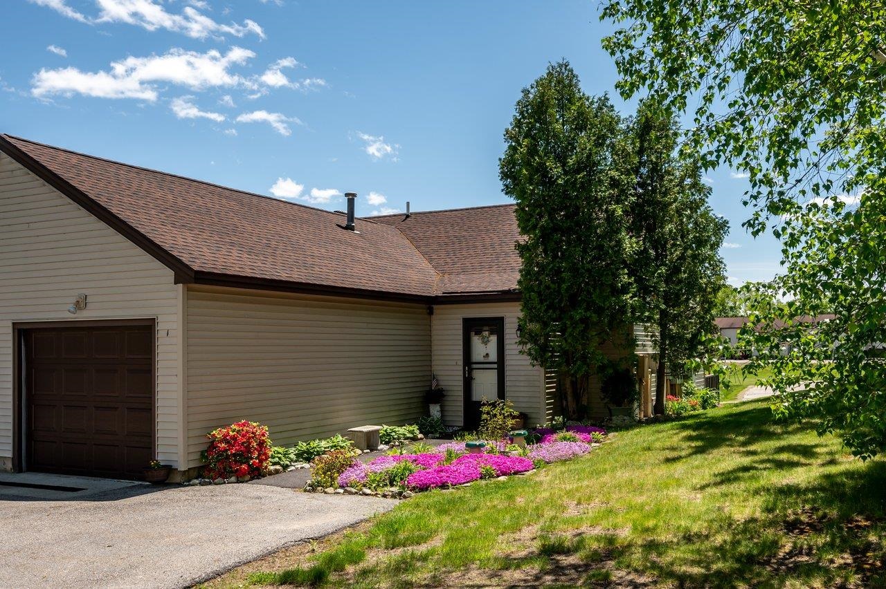 1 Dustin Homestead, Unit 1 Rochester, NH 03867 - Photo 2 of 37