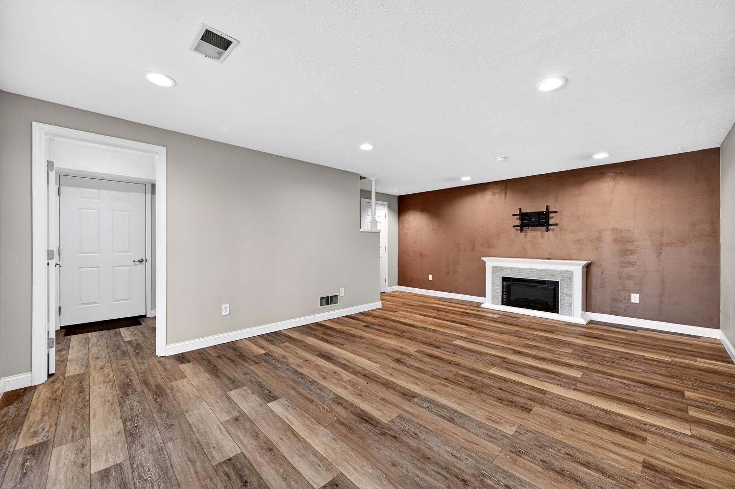 627 Hickory Road Lawrenceburg, IN 47025 - Photo 32 of 48