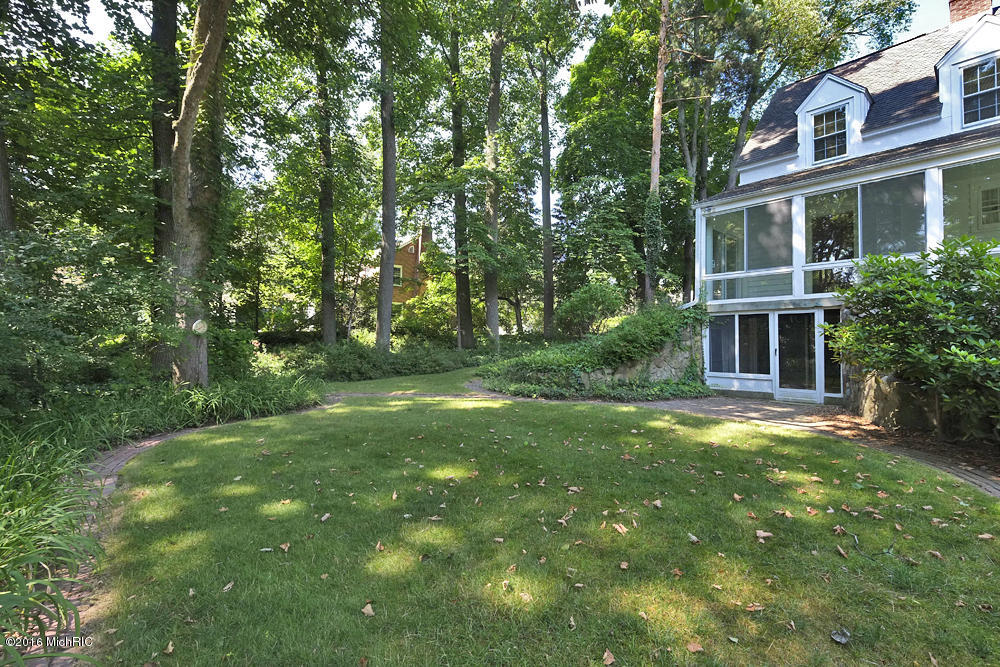 3223 Old Colony Road Kalamazoo, MI 49008 - Photo 37 of 41 3223 Old Colony-37